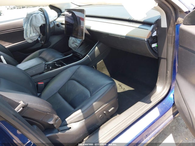 2018 TESLA MODEL 3 5YJ3E1EB8JF187375 Photo 4