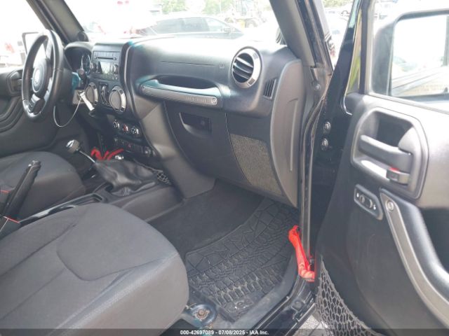2013 JEEP WRANGLER UNLIMITED 1C4BJWDG7DL583686 Photo 4