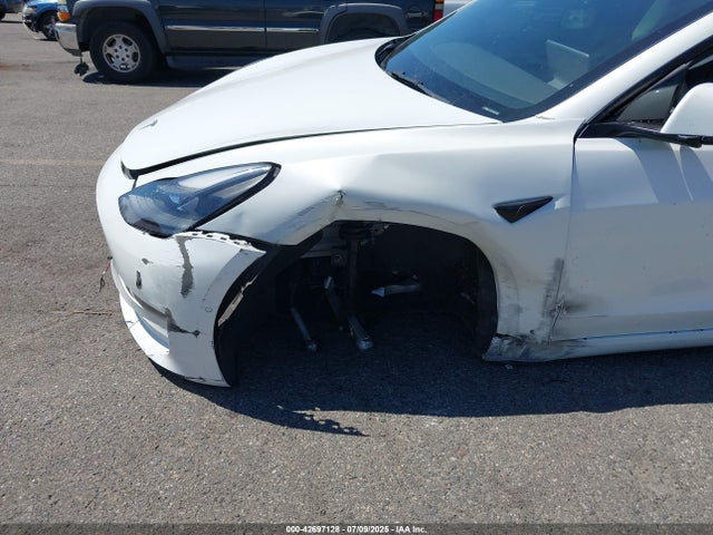 2022 TESLA MODEL 3 5YJ3E1EA6NF116012 Photo 5