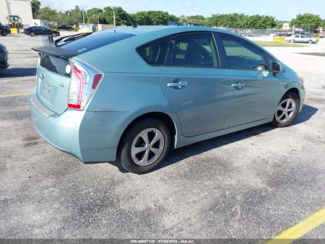 2014 TOYOTA PRIUS JTDKN3DU3E1804657 Photo 3