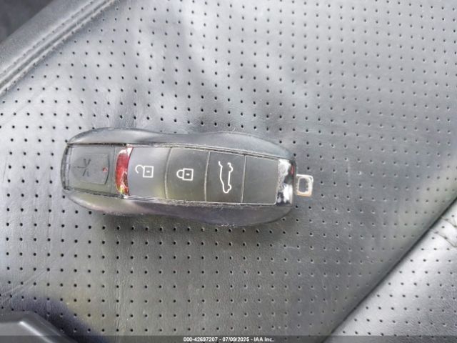 2021 PORSCHE MACAN WP1AA2A57MLB10702 Photo 10