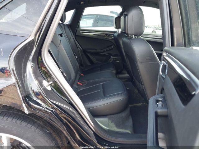 2021 PORSCHE MACAN WP1AA2A57MLB10702 Photo 7