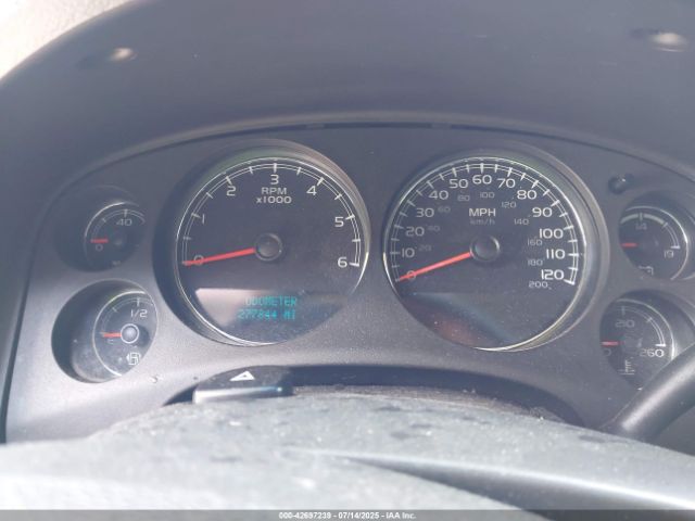 2011 CHEVROLET TAHOE 1GNSKBE02BR181714 Photo 6