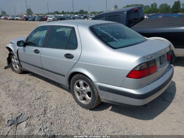 2000 SAAB 9-5 YS3EF48Z4Y3068349 Photo 2