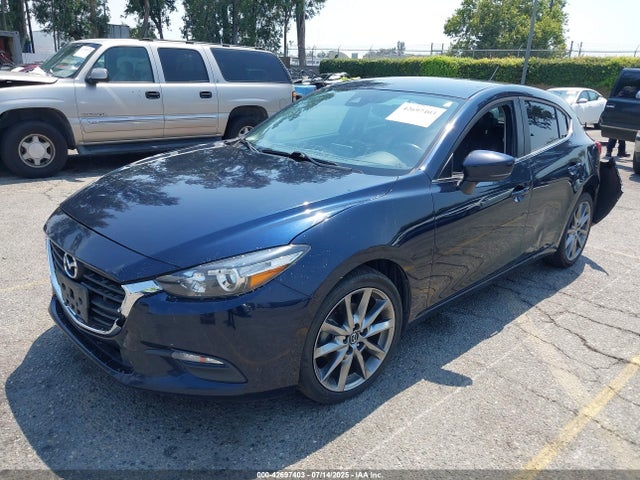 3MZBN1L35JM211177 Mazda py
