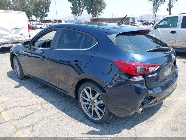 3MZBN1L35JM211177 Mazda py