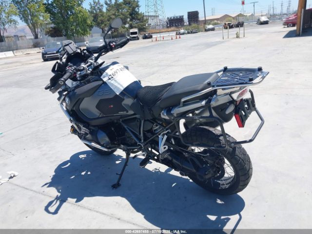 2022 BMW R 1250 WB10M1307N6G06678 Photo 2
