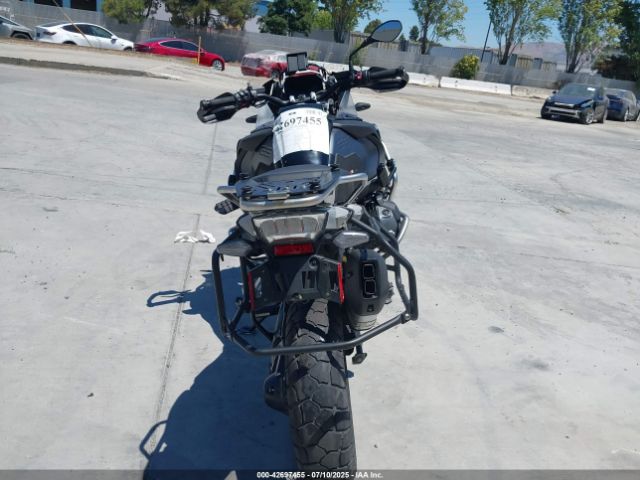2022 BMW R 1250 WB10M1307N6G06678 Photo 5