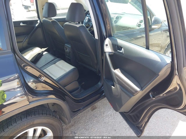 WVGBV7AX6GW582977 Volkswagen Tiguan