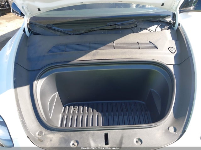 2025 TESLA MODEL Y 7SAYGAEE8SF218428 Photo 9