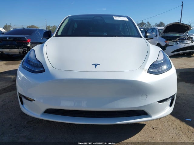 7SAYGAEE8SF218428 Tesla 2025