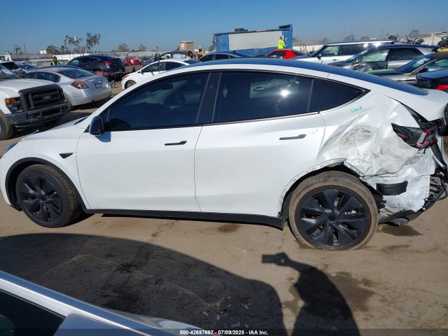 7SAYGAEE8SF218428 Tesla 2025