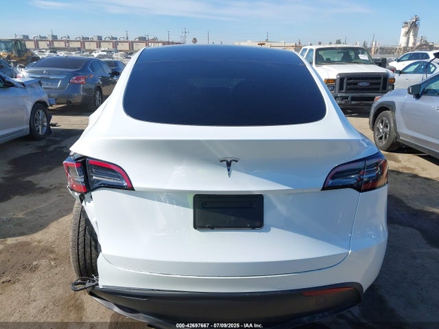 7SAYGAEE8SF218428 Tesla 2025