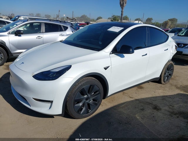 2025 TESLA MODEL Y 7SAYGAEE8SF218428 Photo 1