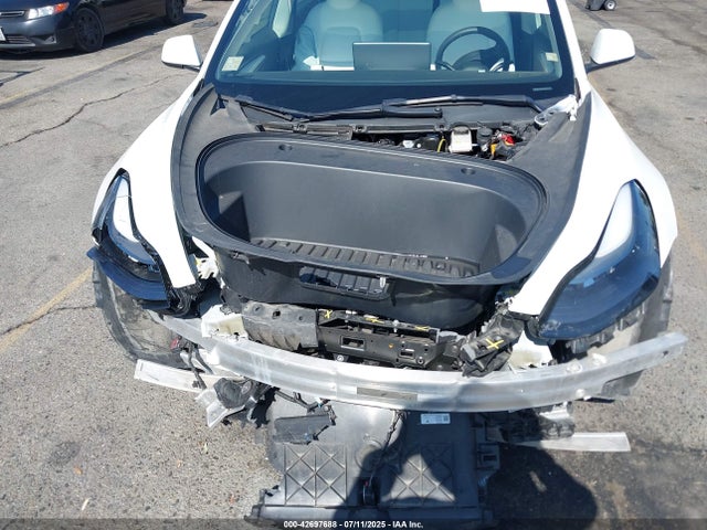 2022 TESLA MODEL 3 5YJ3E1EB9NF349570 Photo 9