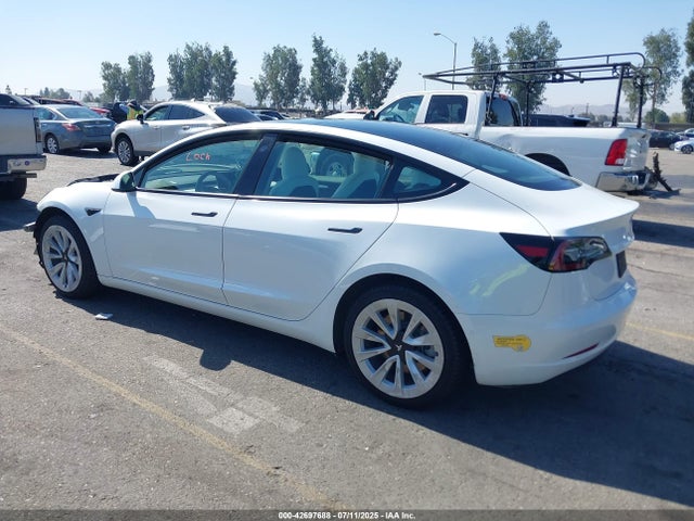 2022 TESLA MODEL 3 5YJ3E1EB9NF349570 Photo 2