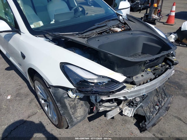 2022 TESLA MODEL 3 5YJ3E1EB9NF349570 Photo 5