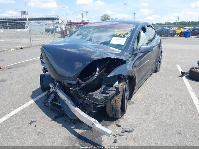 Tesla 2024 2024 7SAXCBE59RF434845 Image 2