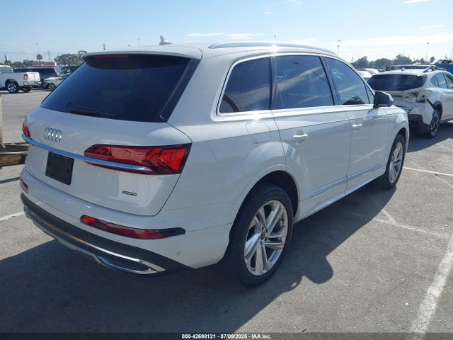 2023 AUDI Q7 WA1LCBF76PD007018 Photo 3
