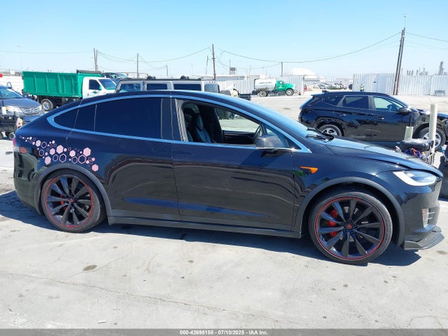 Tesla MODEL X 2017 5YJXCBE46HF039637 Image 13