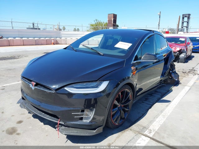 2017 TESLA MODEL X 5YJXCBE46HF039637 Photo 1