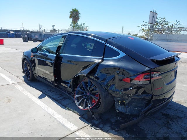 2017 TESLA MODEL X 5YJXCBE46HF039637 Photo 5
