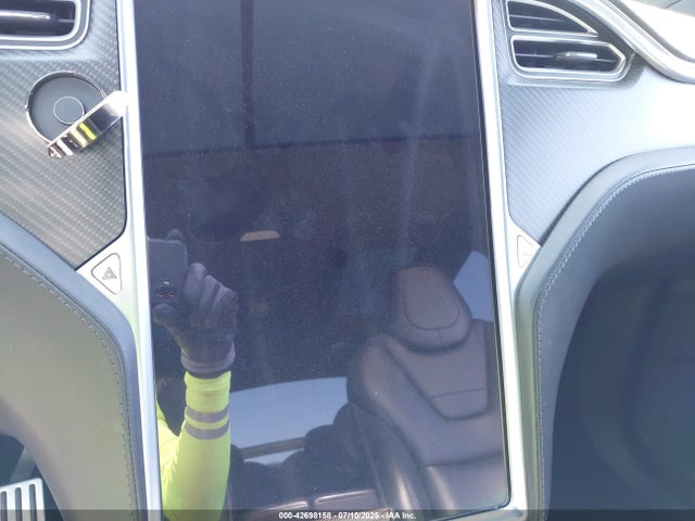 2017 TESLA MODEL X 5YJXCBE46HF039637 Photo 6