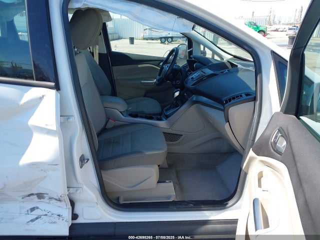 1FADP5AU8FL118385 Ford C-MAX SE