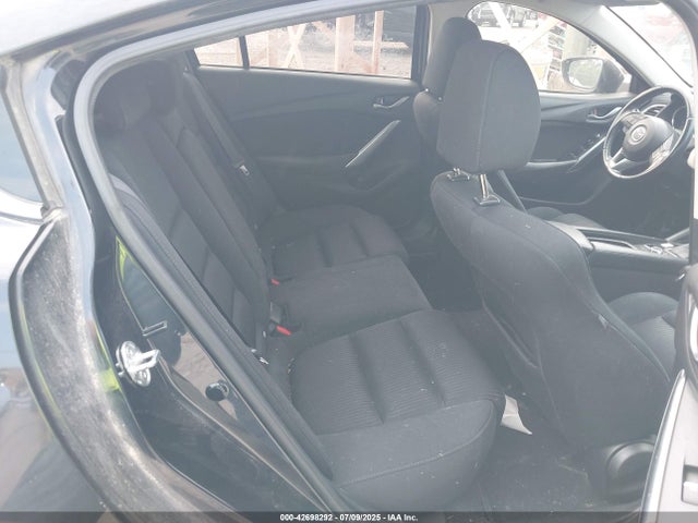 JM1GJ1U51G1447495 Mazda py
