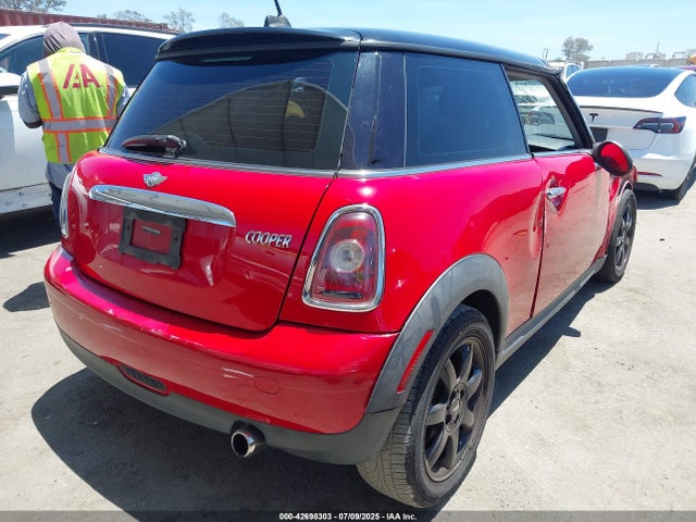 2010 MINI COOPER WMWMF3C55ATZ24908 Photo 3