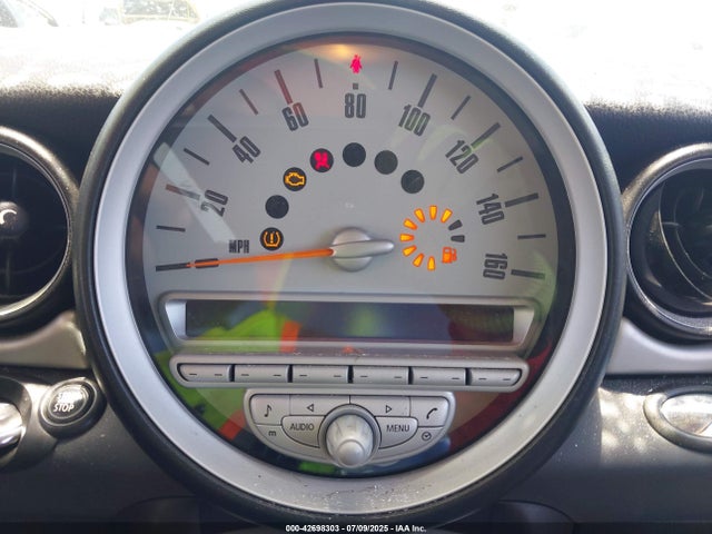 2010 MINI COOPER WMWMF3C55ATZ24908 Photo 6