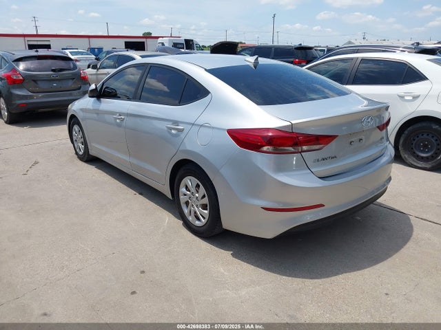 5NPD74LF4HH211687 Hyundai 2017