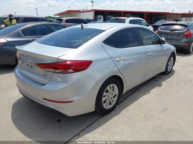 5NPD74LF4HH211687 Hyundai 2017