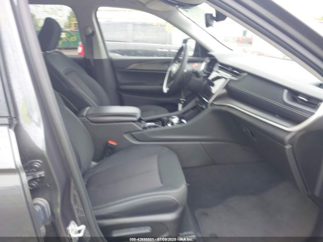2023 JEEP GRAND CHEROKEE L 1C4RJKAGXP8886139 Photo 4