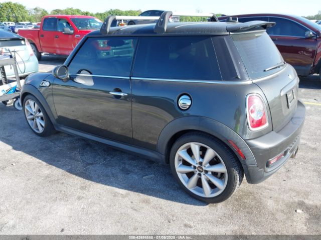 2012 MINI COOPER S WMWSV3C58CTY17722 Photo 2