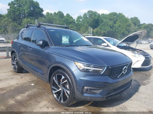2022 VOLVO XC40 YV4162UM1N2668460