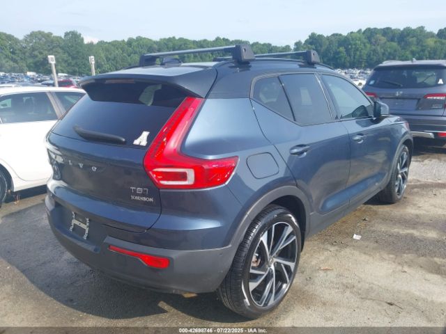 2022 VOLVO XC40 YV4162UM1N2668460 Photo 3