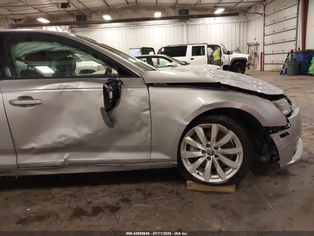 2017 AUDI A4 WAUANAF42HN030666 Photo 5