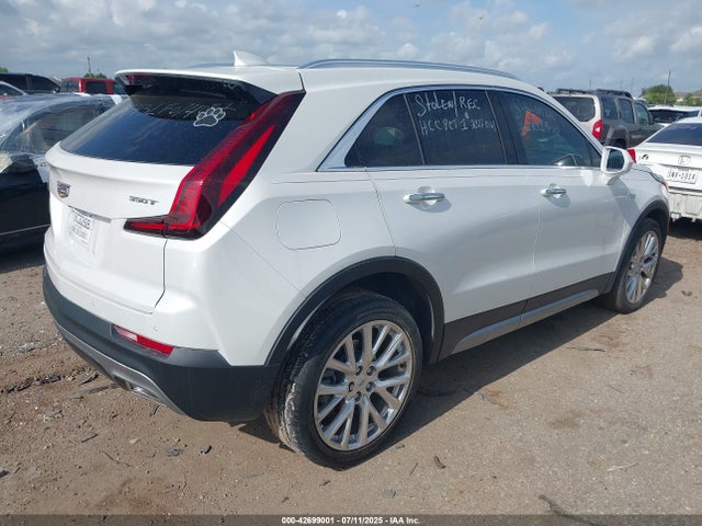 2020 CADILLAC XT4 1GYFZCR43LF074001 Photo 3