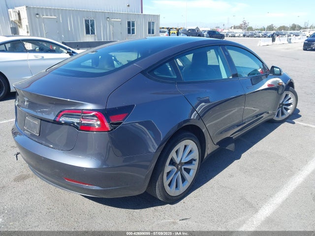 2021 TESLA MODEL 3 5YJ3E1EAXMF064463 Photo 3