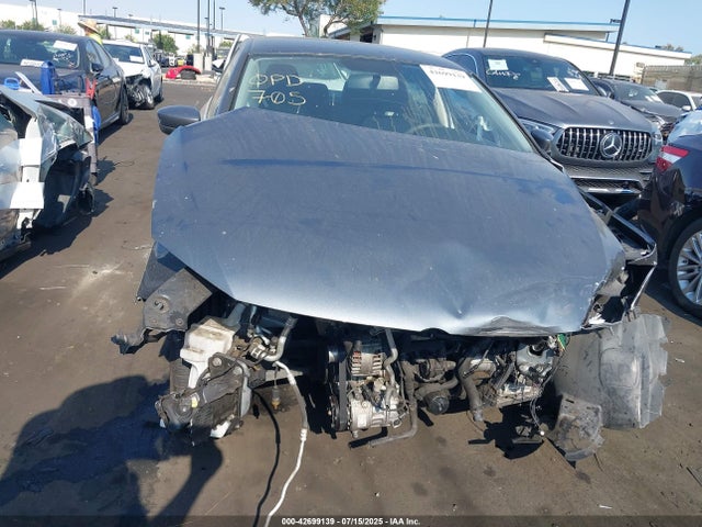 3VW2B7AJ6HM343792 Volkswagen 1.4 tsi