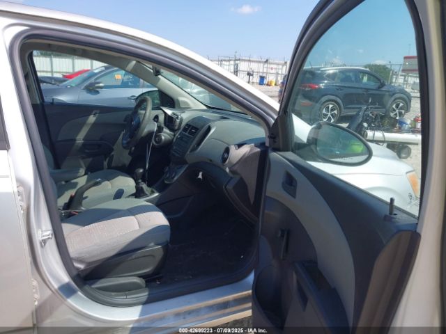 2015 CHEVROLET SONIC 1G1JB5SH0F4127419 Photo 4