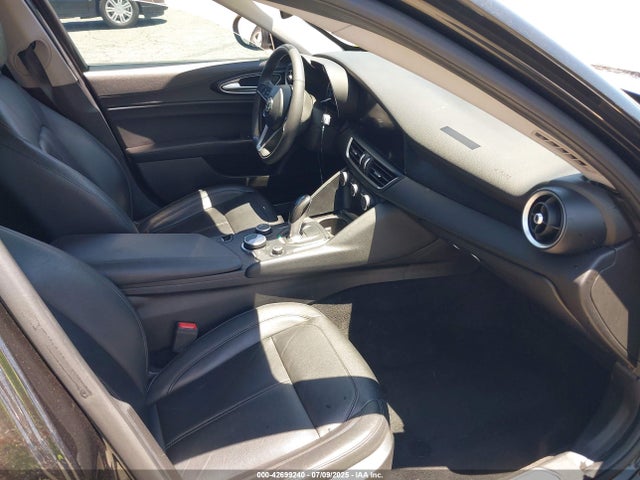ZARFAEDN7H7532266 Alfa Romeo giulia (952)