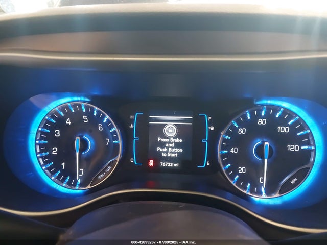 2C4RC1BGXJR353609 Chrysler 2018