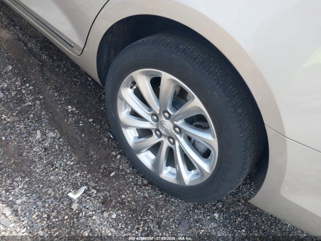1G4GB5G39EF121065 Buick lfx