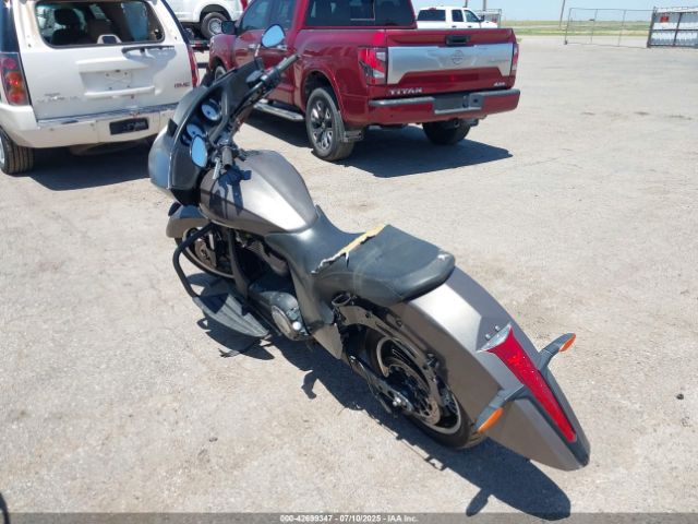 2016 VICTORY MOTORCYCLES CROSS COUNTRY 5VPDB36N6G3050136 Photo 2