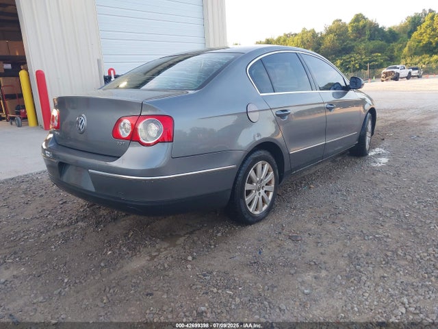 2008 Volkswagen Passat Turbo მანქანა იყიდება აუქციონზე, vin: WVWJK73CX8P109727, აუქციონის ნომერი: 42699398