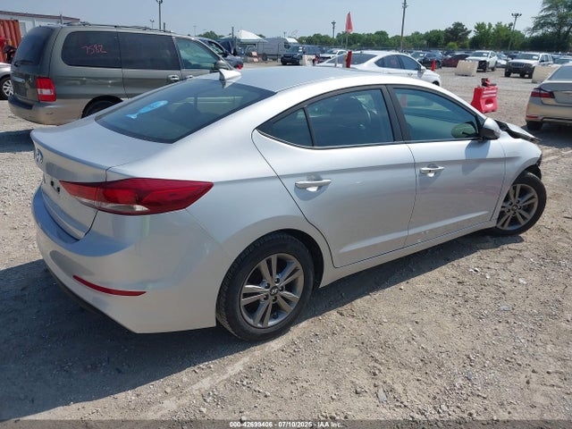5NPD84LF5HH168765 Hyundai Elantra