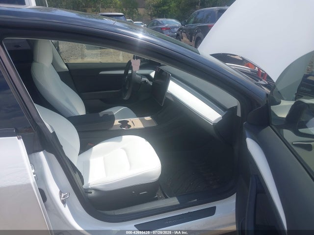 2022 TESLA MODEL 3 5YJ3E1EB1NF163490 Photo 4