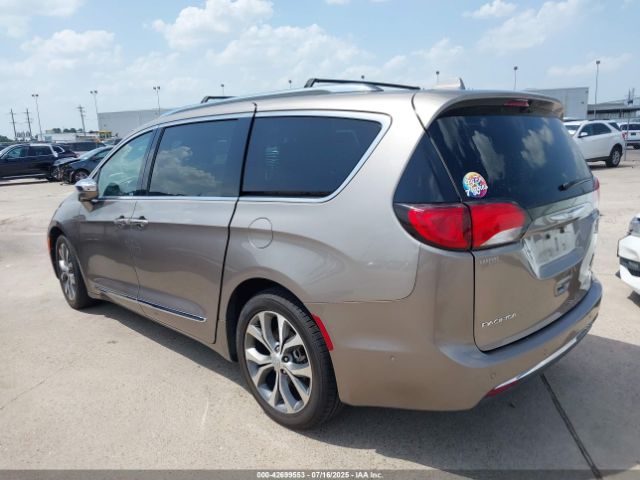 2017 CHRYSLER PACIFICA 2C4RC1GGXHR652729 Photo 2